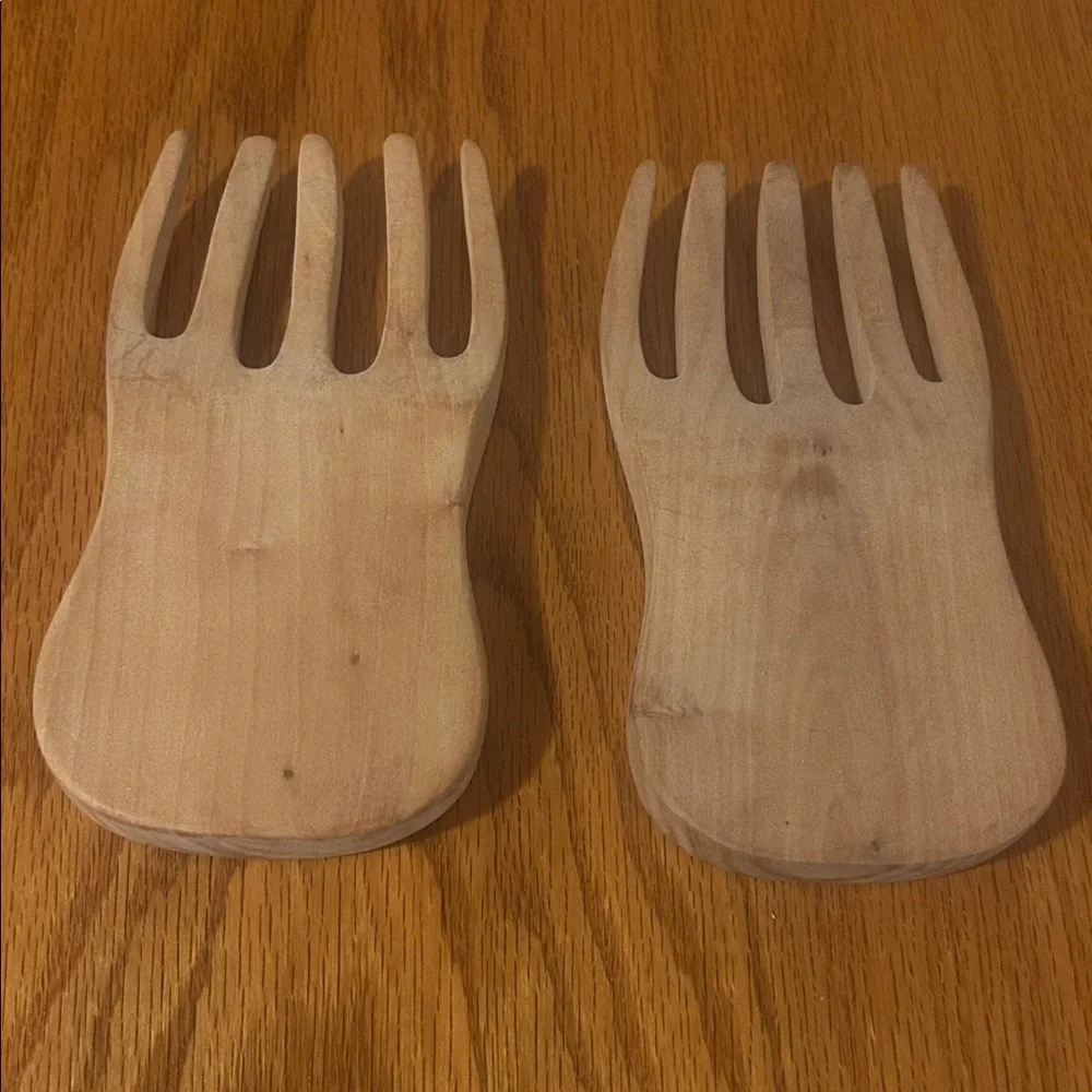 Rock Creek Trading Company Grand Teton Bear Claw Salad and Pasta Servers